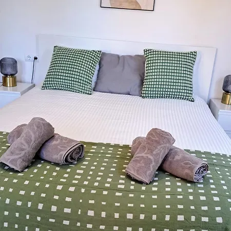 Happy Travel La Maestranza 5a Marbella