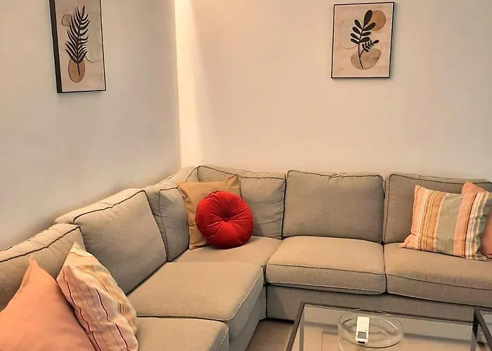 Happy Travel La Maestranza 5a *