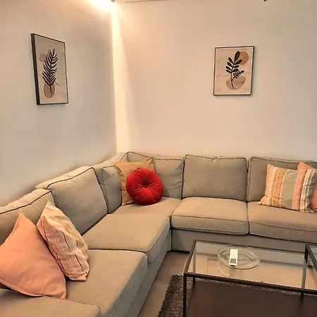 Happy Travel La Maestranza 5a *